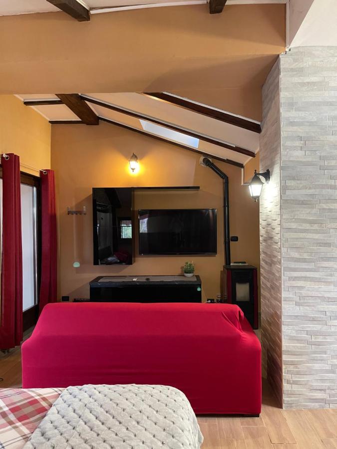 'La Buffa', Elegante Appartamento A Giaveno By Confirenthouse Ngoại thất bức ảnh